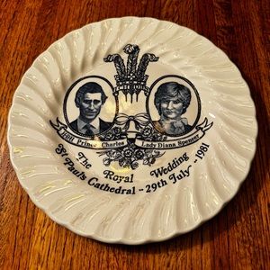 Vintage Royal Wedding plate, 1981, Prince Charles and Lady Diana Spencer